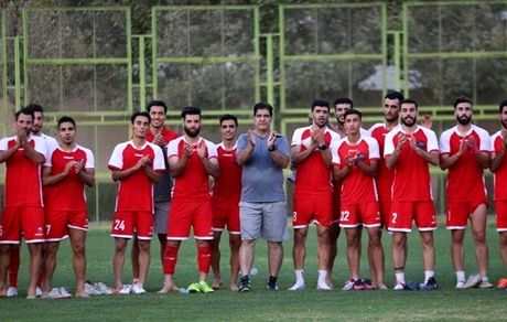 کاروان نساجی برای دیدار با سپاهان از تهران راهی اصفهان شد