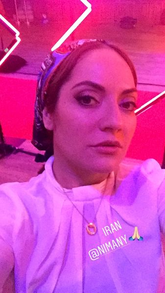 تصویری جدید از پوشش متفاوت مهناز افشار 