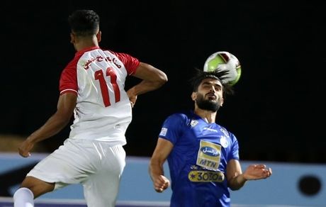 برق ورزشگاه رفت بازی استقلال متوقف شد!+ عکس