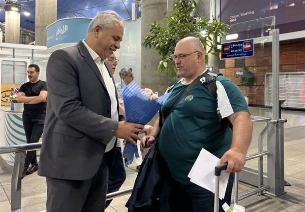 مربی خارجی پرتاب چکش به ایران وارد شد