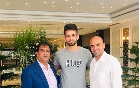 پشت خط زن العربی به سپاهان پیوست