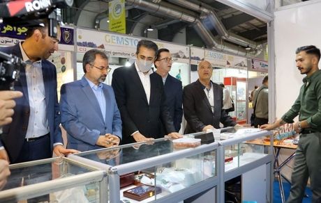 آقاجانلو: نمایشگاه گوهرسنگ ها؛ فرصتی برای معرفی ظرفیت ها و افزایش سهم ایران در تجارت جهانی