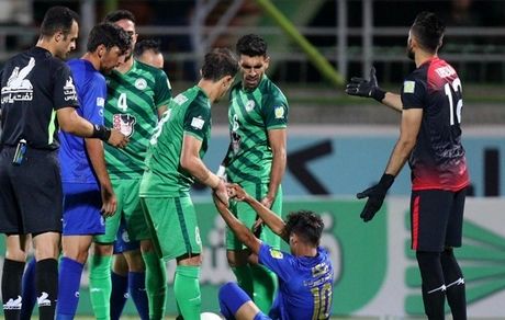 حدادی‌فر: این تک امتیازها به درد ما و استقلال نمی‌خورد