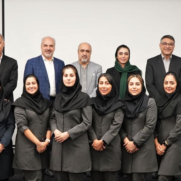 تثبیت گواهی استاندارد بین‌المللی ISO 15838 در مرکز ارتباط با مشتریان بیمه دی