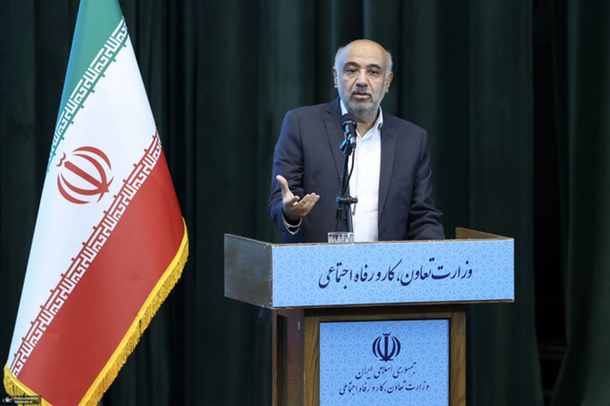 اگر مسئولی وعده‌ای می‌دهد و به آن عمل نمی‌کند، باید کنار برود