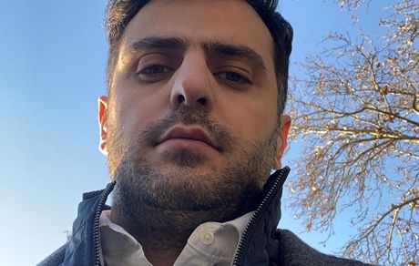 علی ضیا در آسمان پاک تهران + عکس