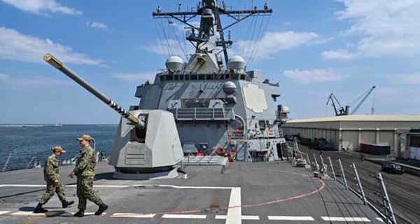 ناوشکن‌های موشک‌انداز در راه ونزوئلا