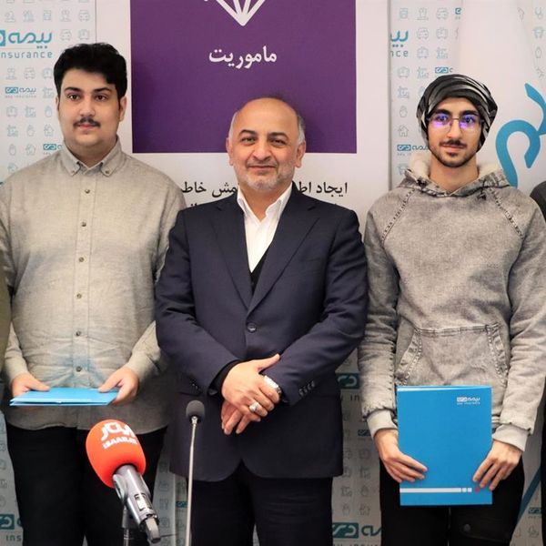 بیمه دی به طور کامل هوشمند سازی می شود/استفاده از نخبگان و المپیادی ها در دستور کار بیمه دی است