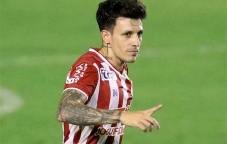 رسانه برزیلی: استقلال با ۶۰۰ هزار دلار به دنبال جذب ژان کارلوس