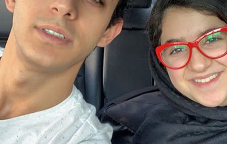 سلفی بازیگر «میم مثل مادر» با خواهرش + عکس