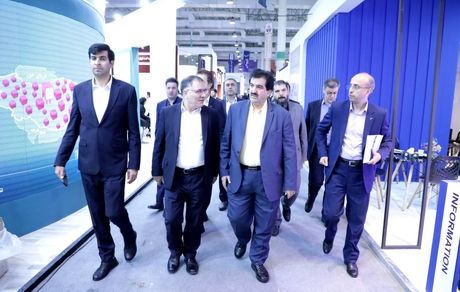 از کارت رفاهی تا فکتورینگ و سامانه SCF؛ ابزارهای نوین بانک رفاه کارگران برای تامین مالی بنگاه‌های اقتصادی