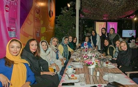 دورهمی بازیگران به سبک سان سیلک + عکس