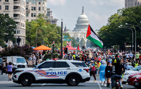 واکنش گسترده مردم واشنگتن به نظامی‌گری دولت ترامپ