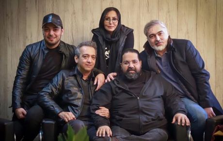 رضا صادقی در جمع بازیگران + عکس