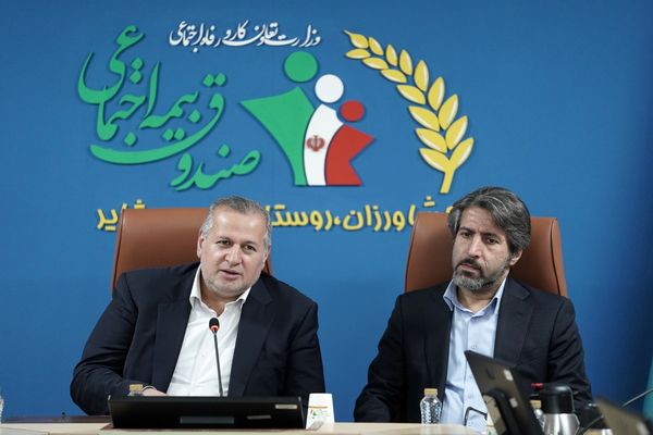 شورای مدیران صندوق با حضور معاون توسعه مدیریت و منابع وزارت تعاون، کار و رفاه اجتماعی