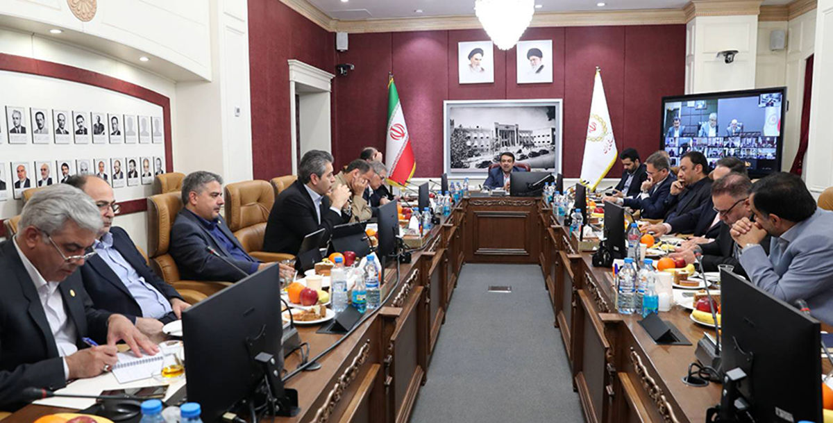 ابلاغ اهداف عملیاتی و بسته سیاست اعتباری بانک ملی ایران در سال ۱۴۰۴/ تاکید نجارزاده بر تحقق شعار سال و ادامه خروج از بنگاه‌داری