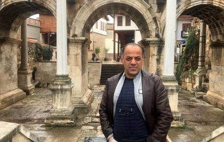 جواد افشار کارگردان سریال کیمیا داغدار شد + تصاویر