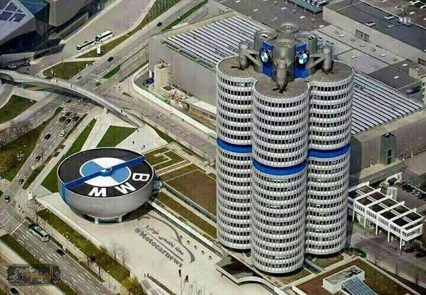 نمایی از ساختمان کمپانی BMW