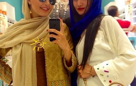 الناز شاکردوست و دوستش در یک فروشگاه + عکس