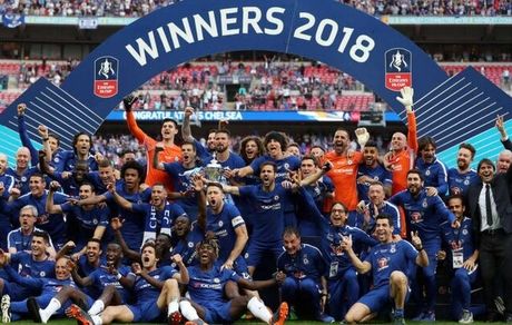 تغییر در جشن قهرمانی‌ انگلیسی‌ها بخاطر احترام به بازیکنان مسلمان
