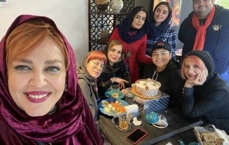 بهاره رهنما در جمع دوستانش + عکس