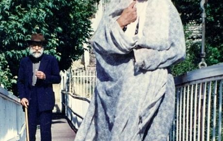 تصویری از «ثریا قاسمی» در کنار «هادی اسلامی» 