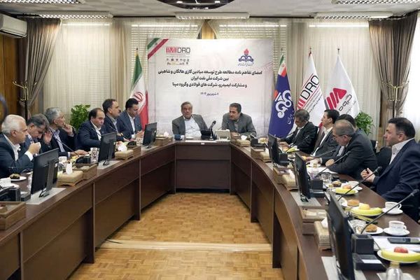 آقاجانلو: ظرفیت مازاد 20 میلیون تنی فولاد را فعال می کنیم