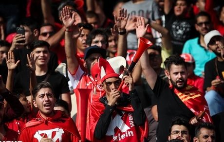 تاریخچه استقلال و پرسپولیس کتاب شد