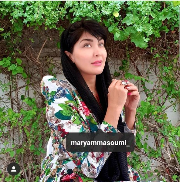 لباس گل گلی مریم معصومی میان گل و گیاه + عکس