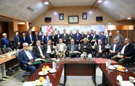 مدیرعامل بیمه البرز: جانبازان نباید دغدغه درمانی داشته باشند