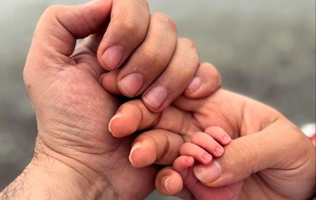بچه‌دار شدن زوج معروف سینما در صدر اخبار هنری