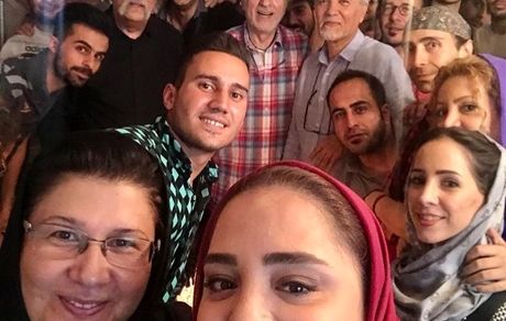 سلفی نرگس محمدی با ستایشی ها + عکس