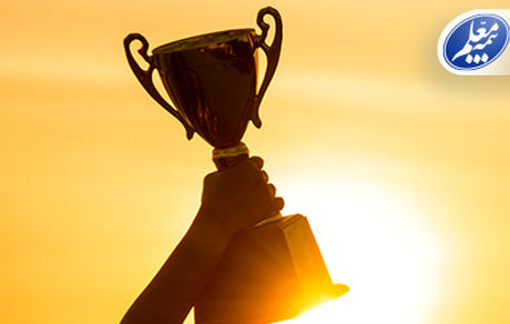 سی برگزیده در سیامین سالگرد بیمه معلم