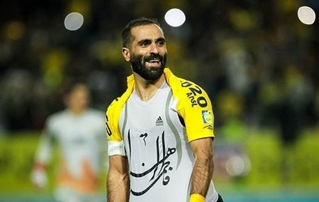 کیانی: شاید آنهایی که علیه قلعه‌نویی شعار می‌دهند خط می‌گیرند