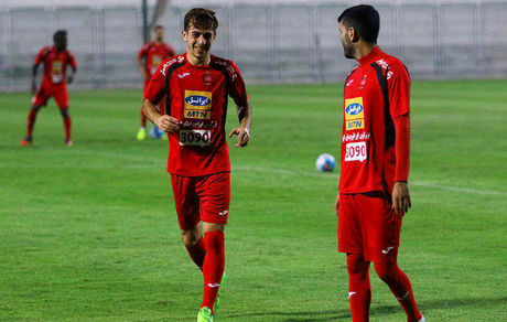 مجوز بازی فرشاد احمدزاده برای پرسپولیس صادرشد