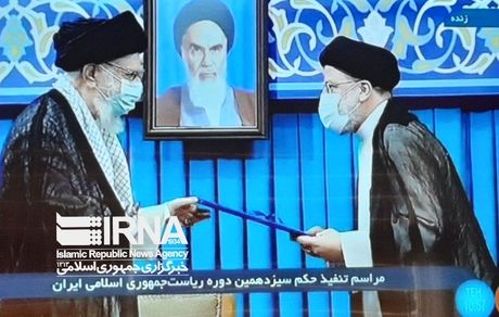 کرونا نگذاشت دست رهبر را ببوسم