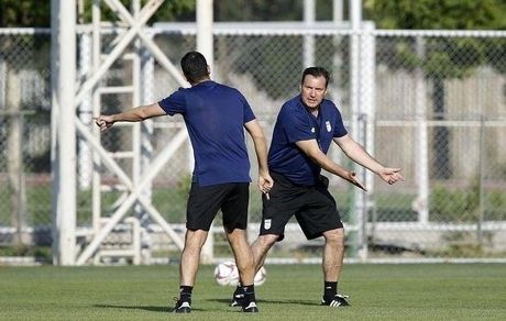 
تیم ملی مقابل عراق به لطف FIFA سرمربی داشت؟!
