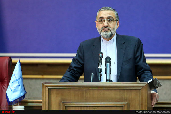 رئیس کل دادگستری استان تهران:
میخواهیم عدالت از بین رفته را احیا کنیم/ نباید در تصمیمگیری دچار افراط و تفریط شویم