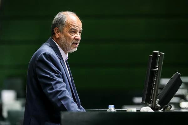 واقعیت تلخ این است که نمی توانیم چشم انتظار پایان تحریم ها باشیم