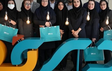 تقدیر از ارزیابان برتر خانه نوآوری «دی‌نو» در بیمه دی