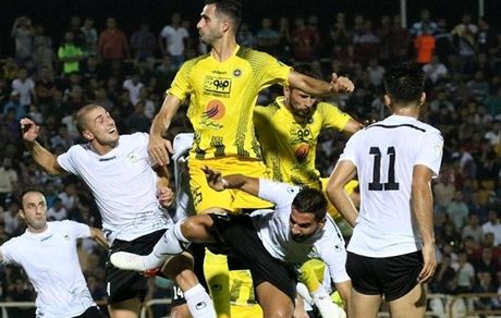 پیروزی سپاهان برابر شاهین بوشهر/ زردهای اصفهان صدرنشین شدند