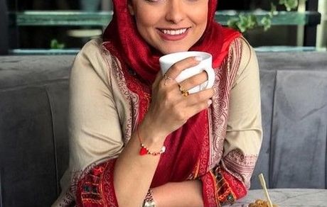 دنیا مدنی در کافه ای زیبا + عکس