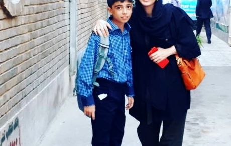 خانم بازیگر در روز اول مدرسه پسرش + عکس