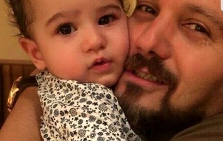 پدر دختری کامبیز دیرباز با چسباندن لپ + عکس