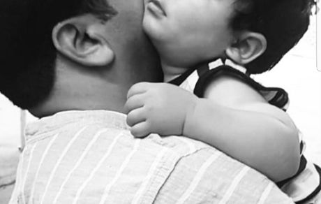 فربد در آغوش محمد معتمدی + عکس