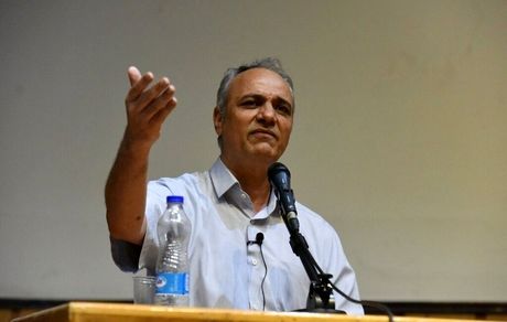 سوپرانقلابی‌های داخلی و انقلابی‌های برانداز آرزو دارند کشتی مملکت به کوه‌یخ برخورد کند