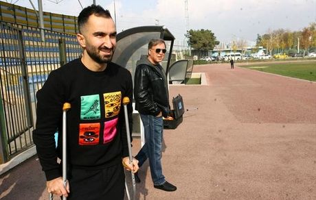 من از بچگی استقلالی بودم