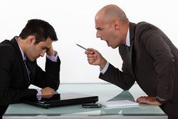 ۵ نشانه‌ محیط کار بد