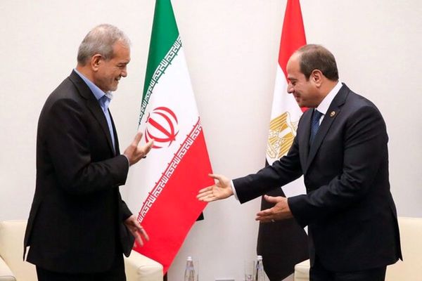 ایران و مصر از موانع عادیسازی روابط عبور کردند