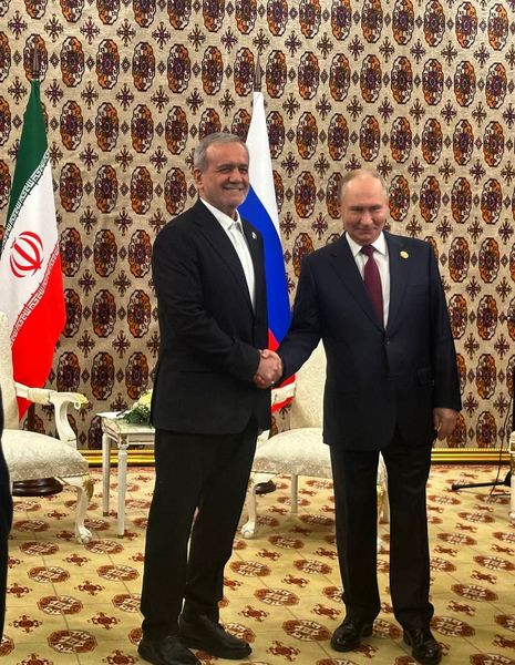 تصویری از دیدار پزشکیان با پوتین در ترکمنستان